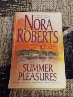 $4 Add-on Nora Roberts "Summer Pleasures" - Paperback (2 In 1)